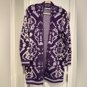 NWOT Serengeti Size M Purple White Fuzzy Oversized Open Front Knit Long Cardigan